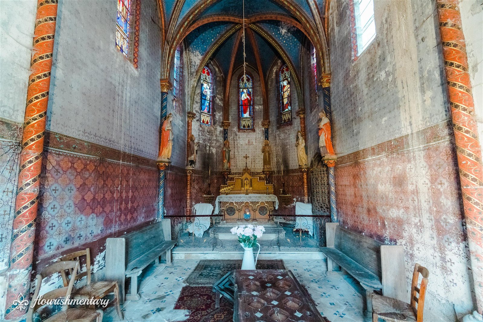 small 19th century chapel chateau de lalande