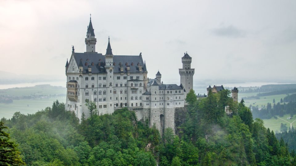 How To Take A Virtual Tour Of The World’s Most Famous Castles