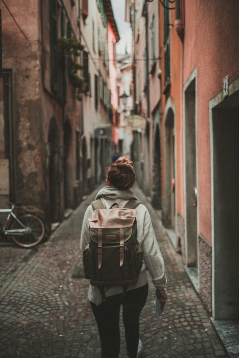 Airbnb scams how to spot and avoid them like a pro flourishmentary